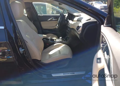 2017 Infiniti Qx30 Premium z USA, uszkodzony, nr VIN SJKCH5CR0HA036707